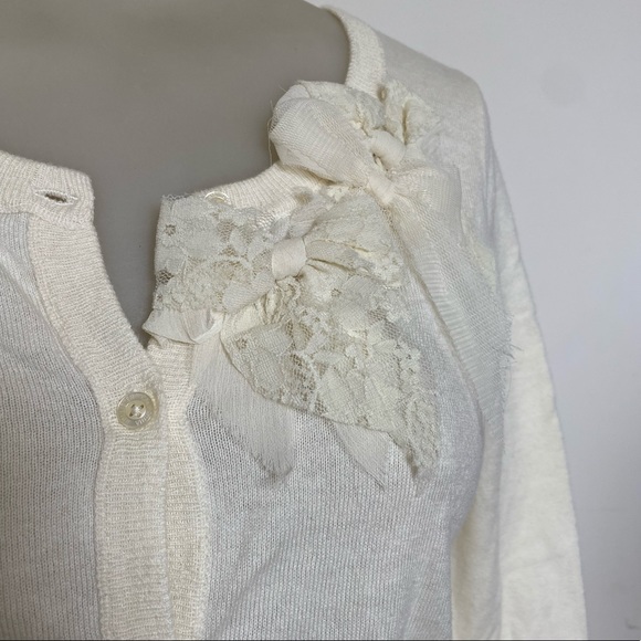 EUC Hollister Sweater Size Large (Juniors) White/Ivory - Picture 4 of 8